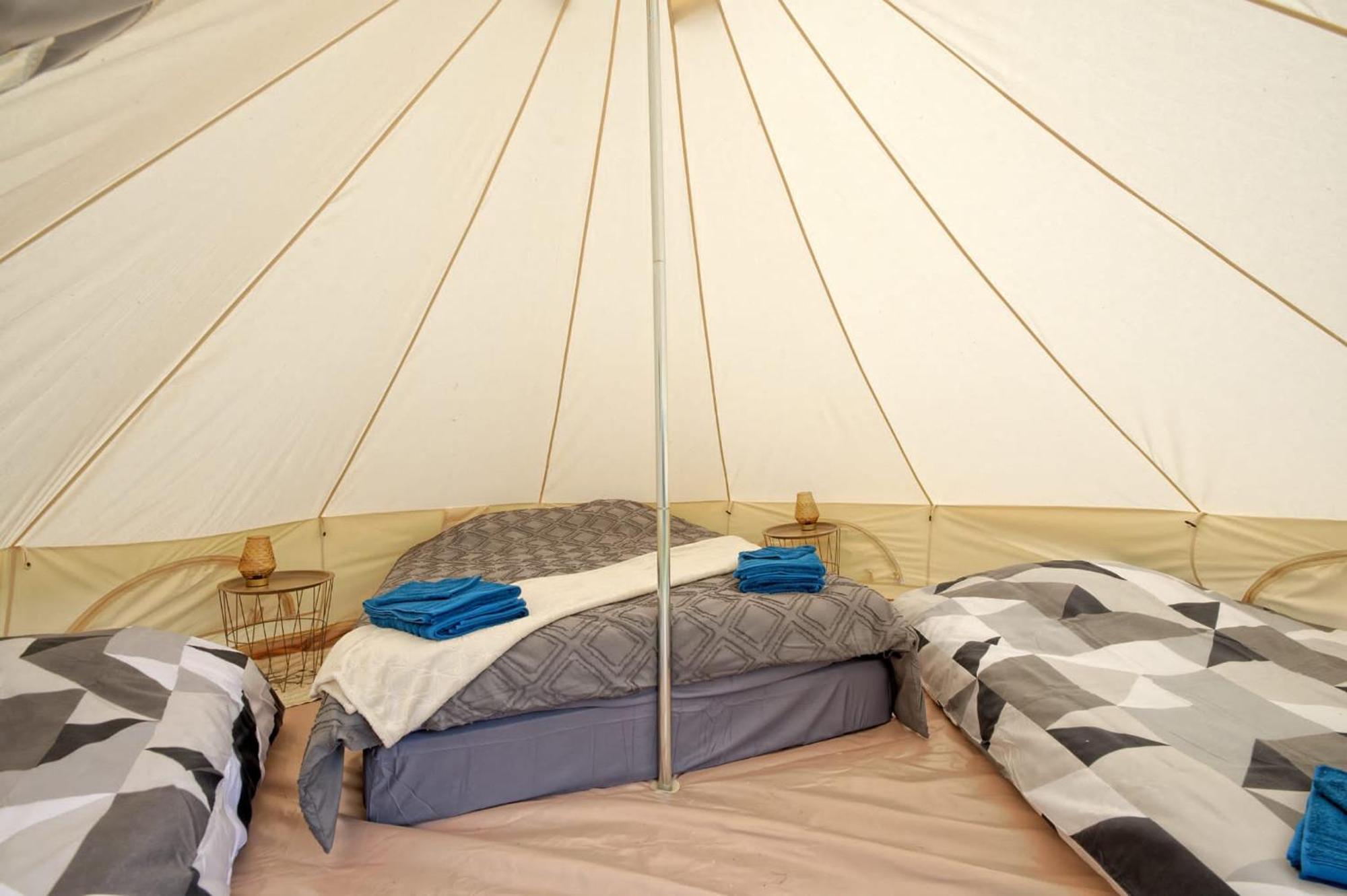 Hotel Tipi Experience L'Echappee Belle Saint-Maudez Exteriér fotografie